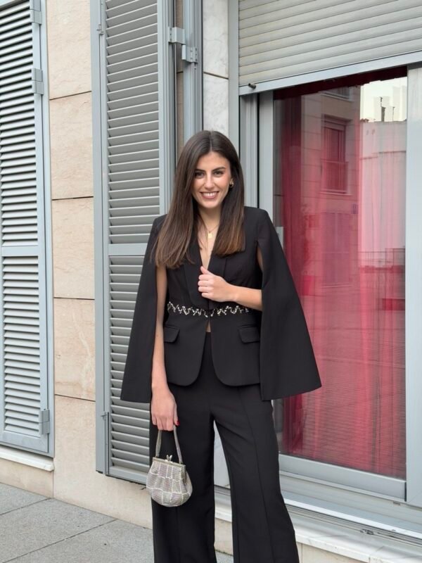 Traje negro pedrería - Imagen 4